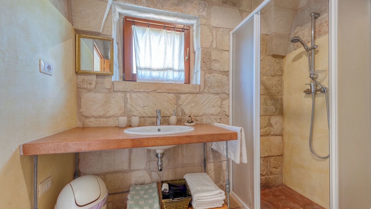 Photo of Bathroom in Vernole