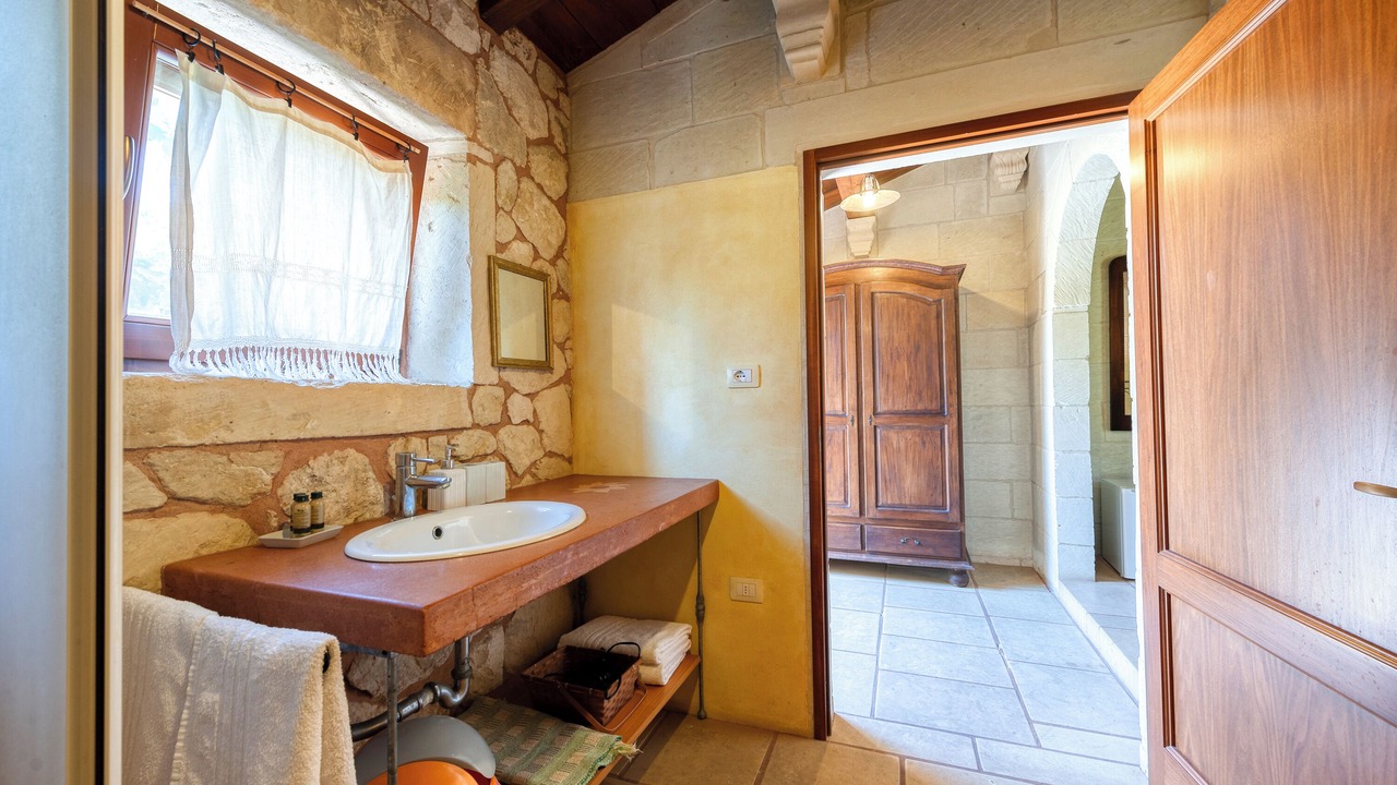 Photo of Bathroom in Vernole