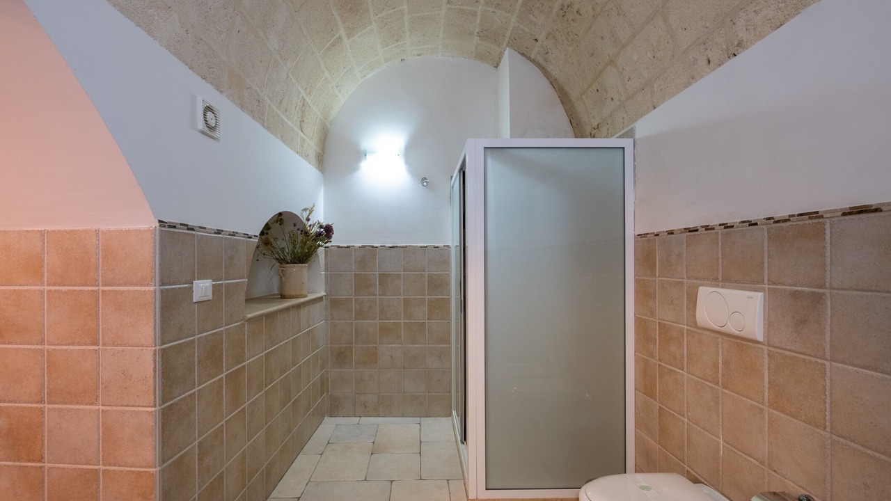 Photo of Bathroom in Avetrana