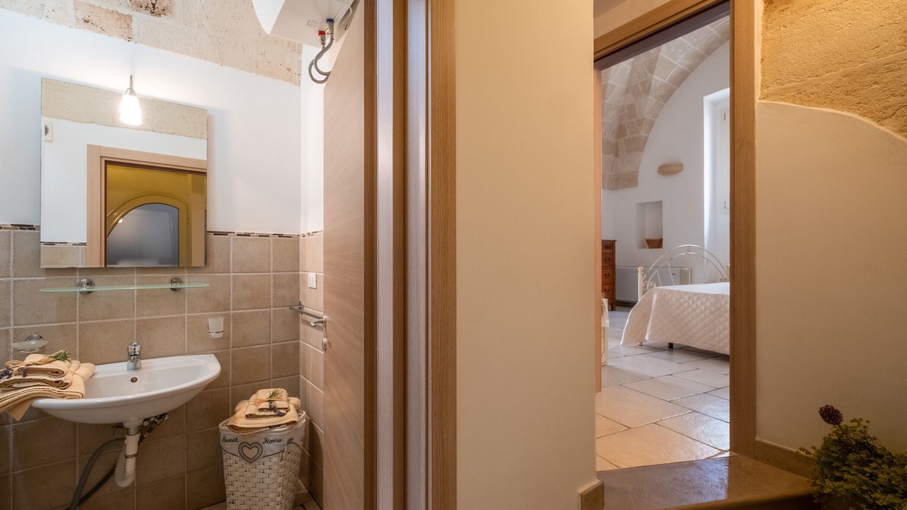 Photo of Bathroom in Avetrana