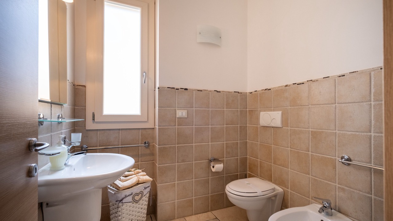 Photo of Bathroom in Avetrana