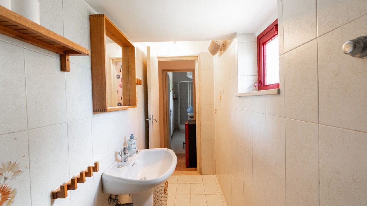 Photo of Bathroom in Andria