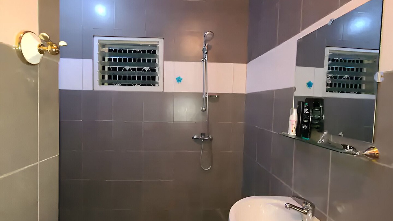 Photo of Bathroom in Antananarivo Avaradrano