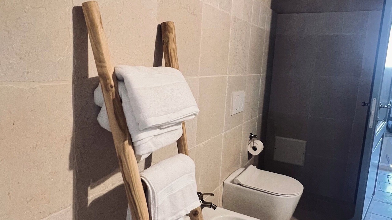 Photo of Bathroom in Felline