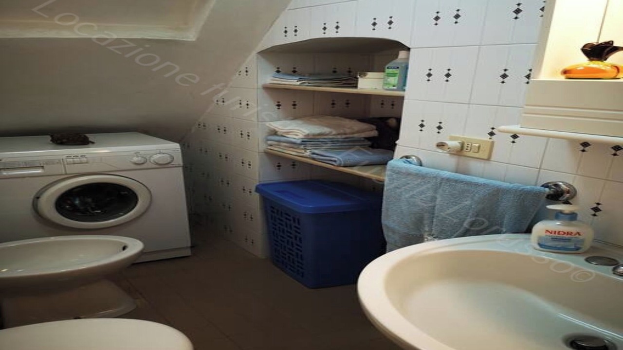 Photo of Bathroom in Andria