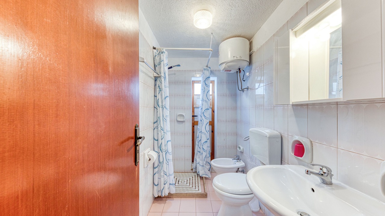 Photo of Bathroom in Lido Marini