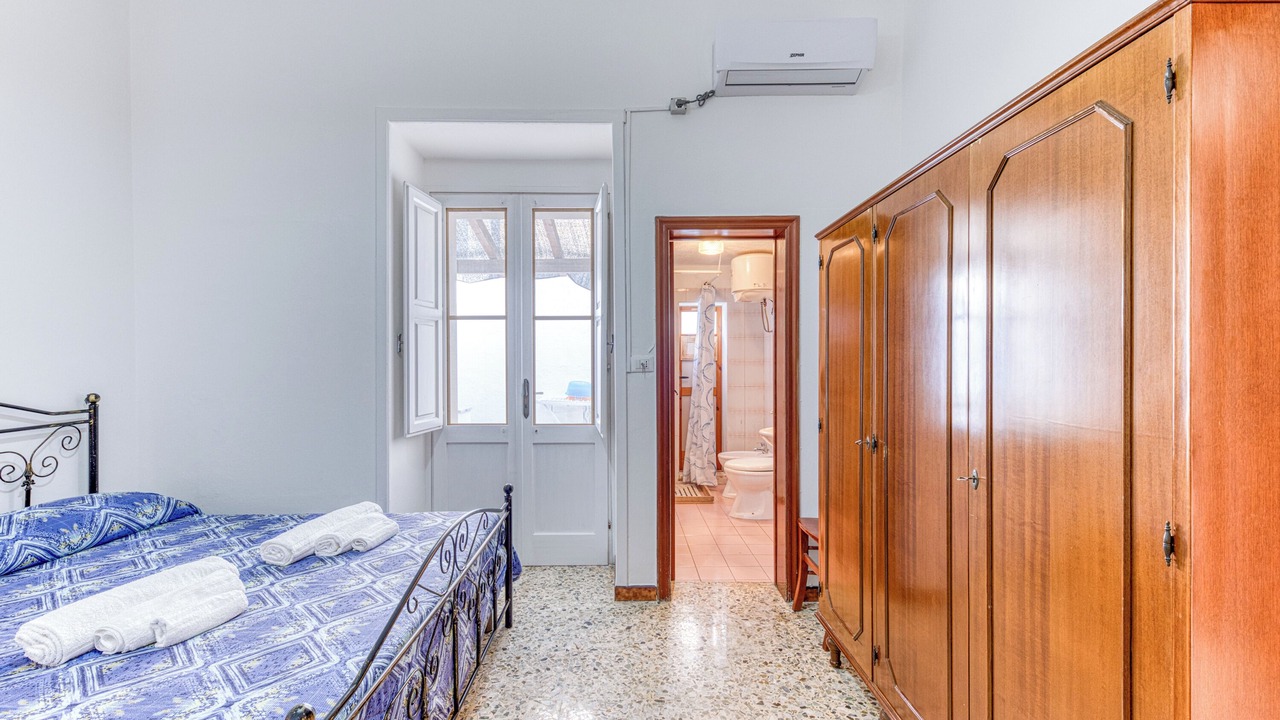 Photo of Bedroom in Lido Marini