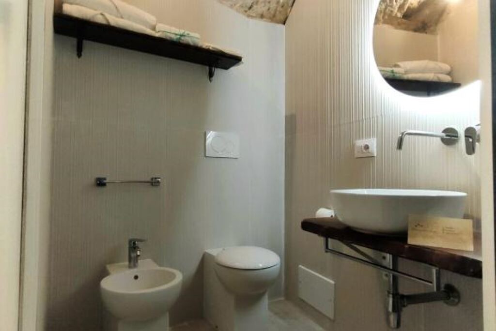 Photo of Bathroom in Bari City Centre