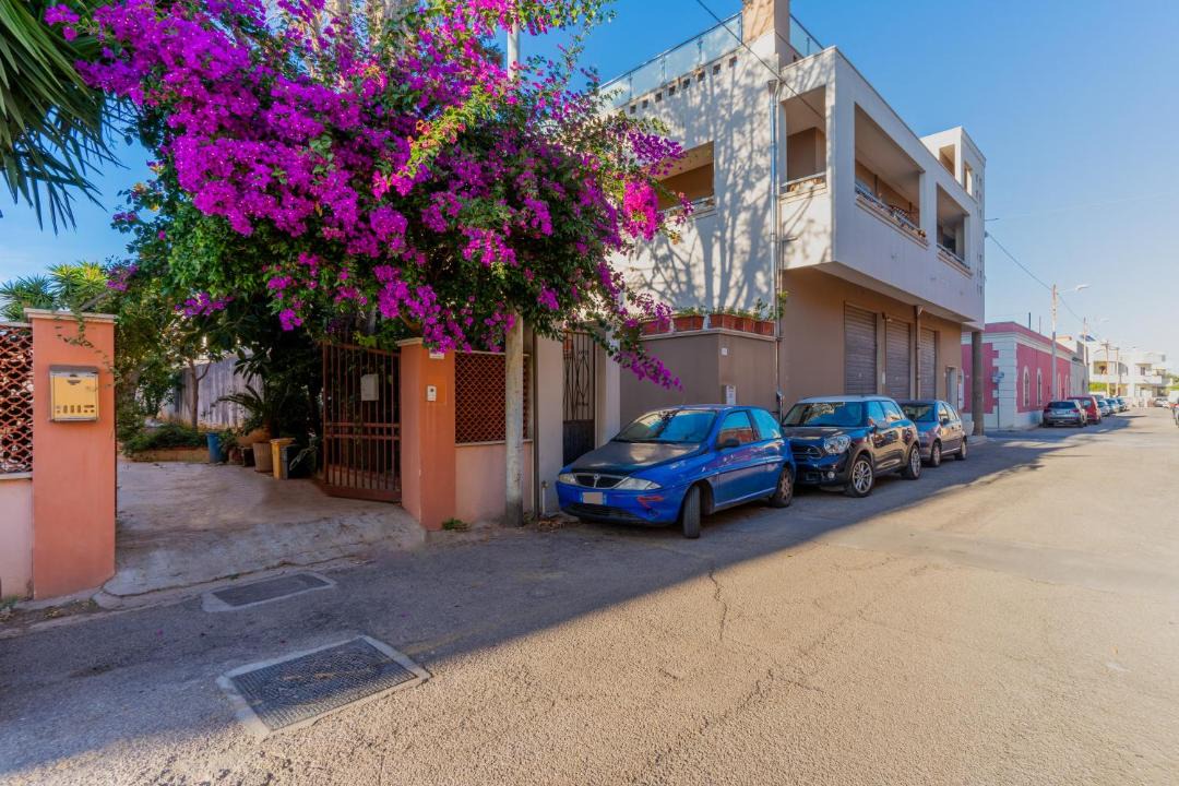 Photo of Buildings in Alezio