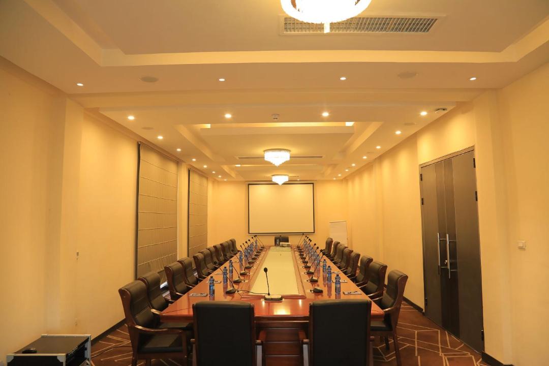 Photo of Others in Nifas Silk-Lafto