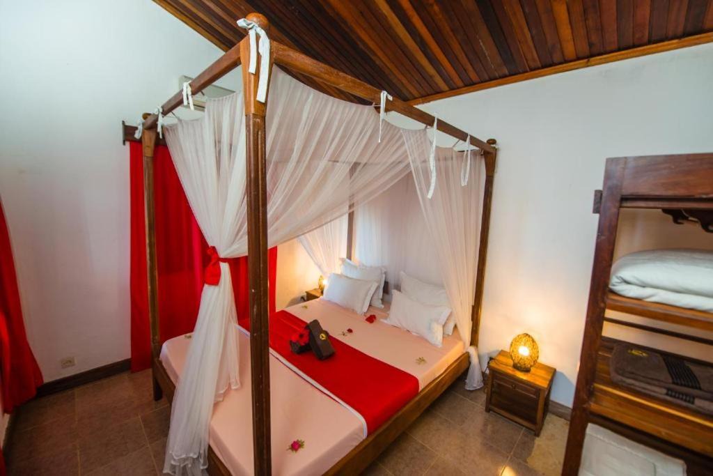 Photo of Bedroom in Nosy Boraha