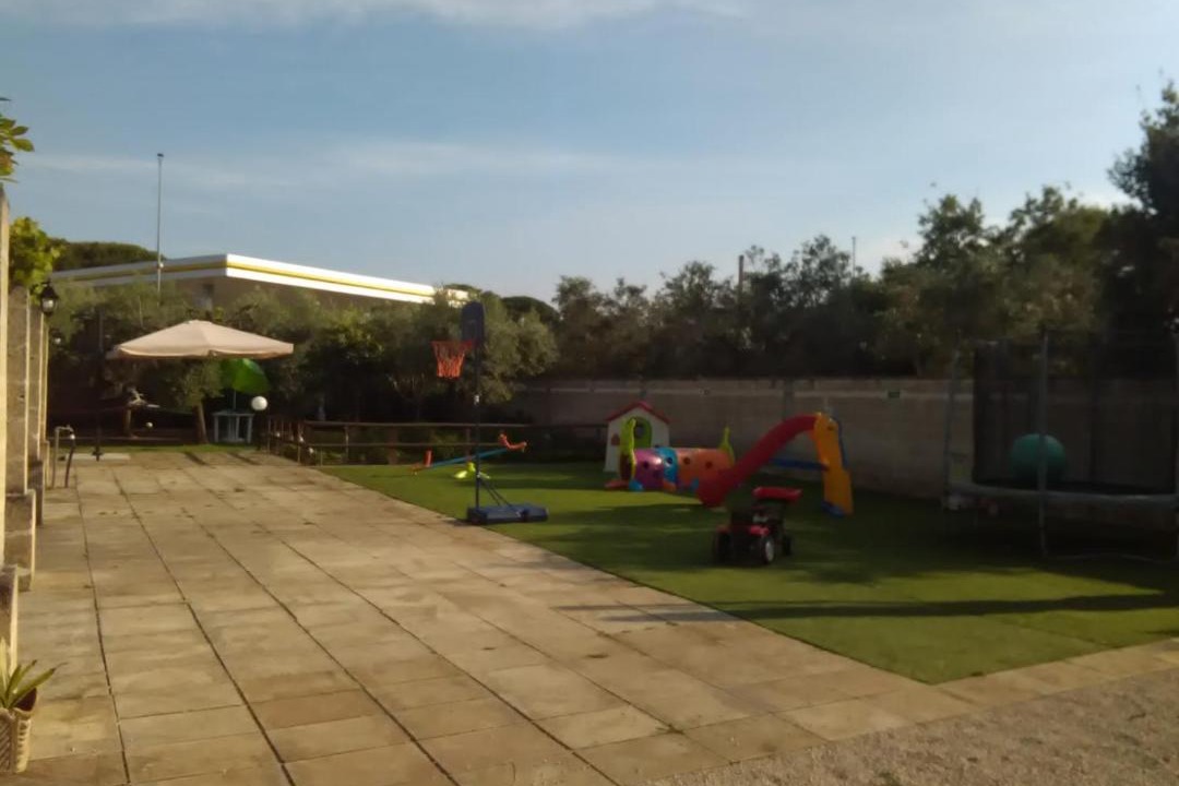 Photo of Buildings in Aradeo