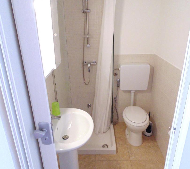 Photo of Bathroom in Aradeo