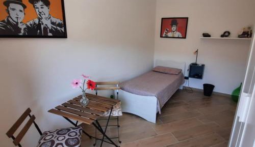 Single Room with Shared Bathroom