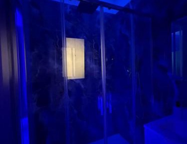 Queen Room with Spa Bath