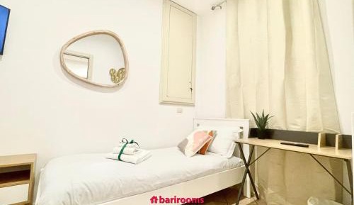 Single Room with Shared Bathroom