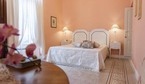 Large Double or Twin Room