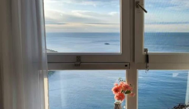 Fabulous 1-bedroom apartment in vibrant Busan perfect for your stay