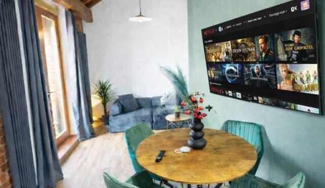 Apt 8,34 wood street